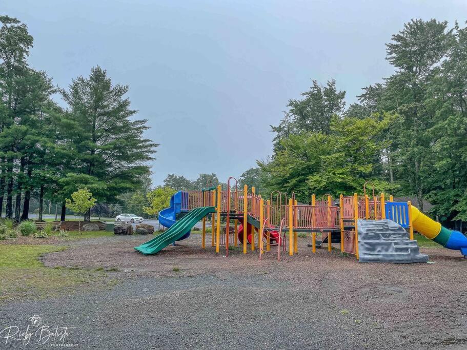 Cozy, Spacious House *New*Inthecommunity+Fire Pit Tobyhanna Экстерьер фото
